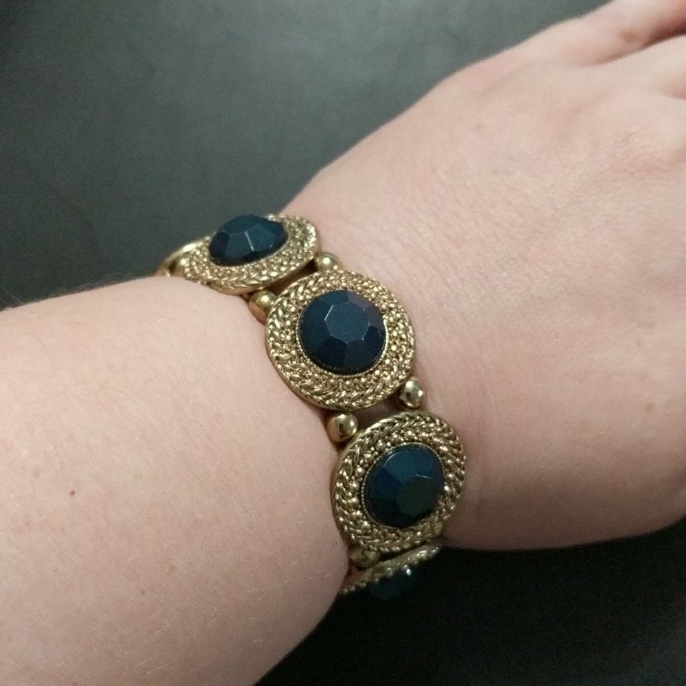Gold Tone Dark Blue Rhinestone Stretchy Bracelet